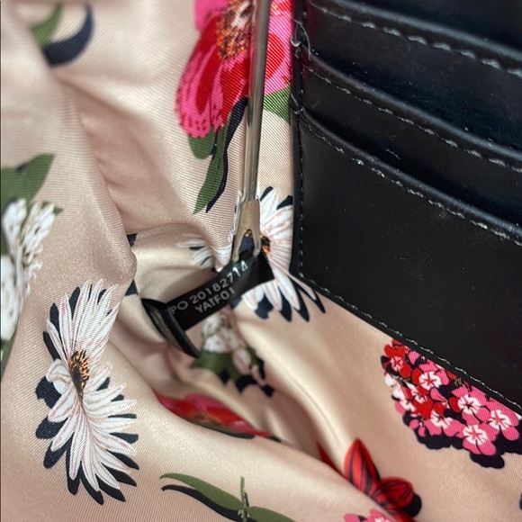 Stella and Dot- Camouflage Clutch with floral lining - Picture 10 of 12